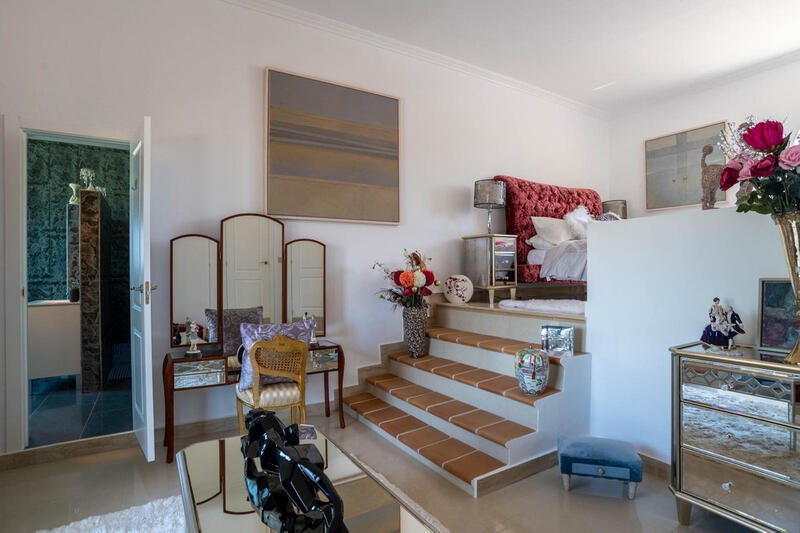 4 soverom Villa til salgs 4 soverom Villa til salgs
