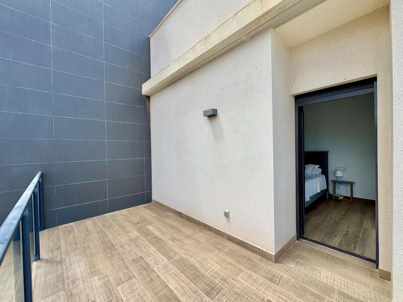 4 slaapkamer Villa Te koop 4 slaapkamer Villa Te koop
