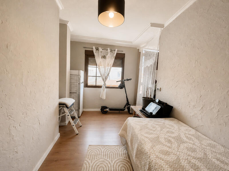 4 bedroom Apartment for sale