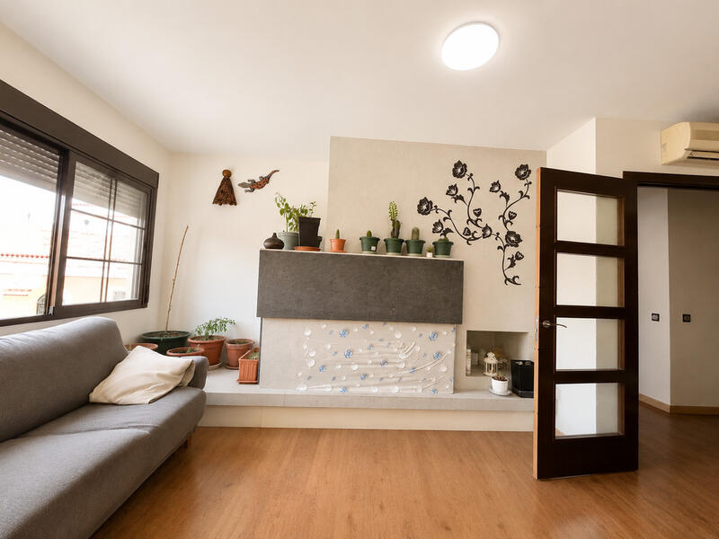 4 bedroom Apartment for sale