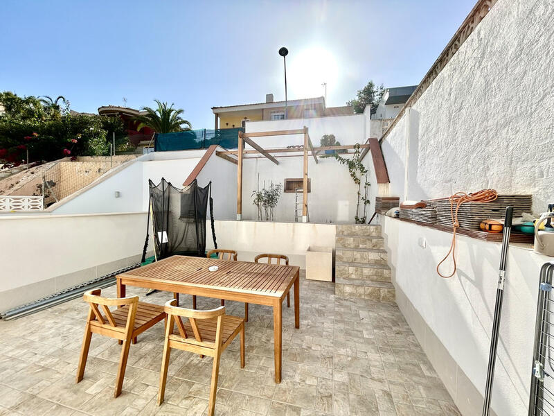 3 Schlafzimmer Stadthaus zu verkaufen