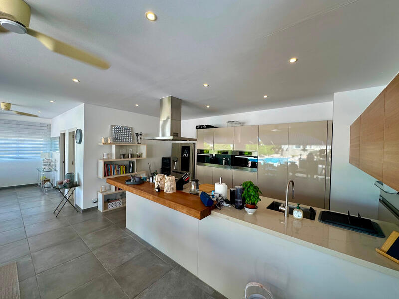 6 bedroom Villa for sale 6 bedroom Villa for sale