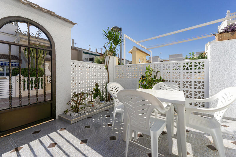 квартира продается в Pilar de la Horadada, Alicante