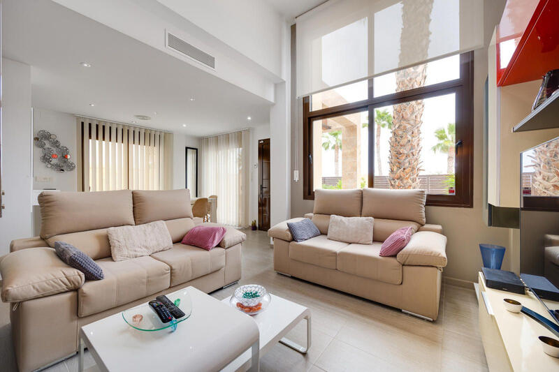 3 Schlafzimmer Villa zu verkaufen 3 Schlafzimmer Villa zu verkaufen