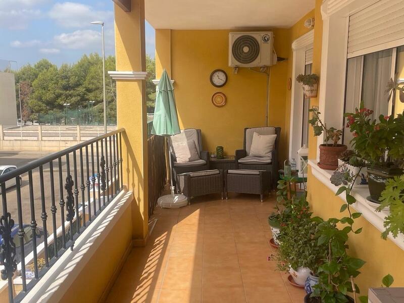 2 slaapkamer Appartement Te koop 2 slaapkamer Appartement Te koop