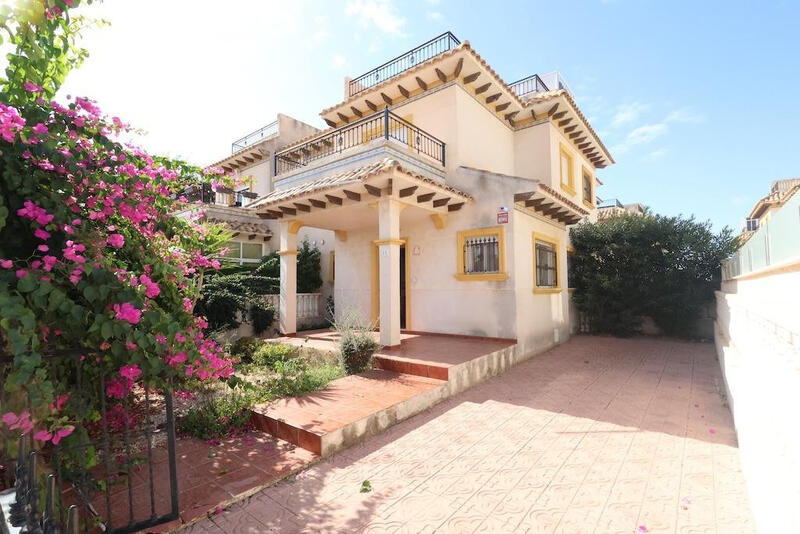 Gezinswoning Te koop in Orihuela, Alicante