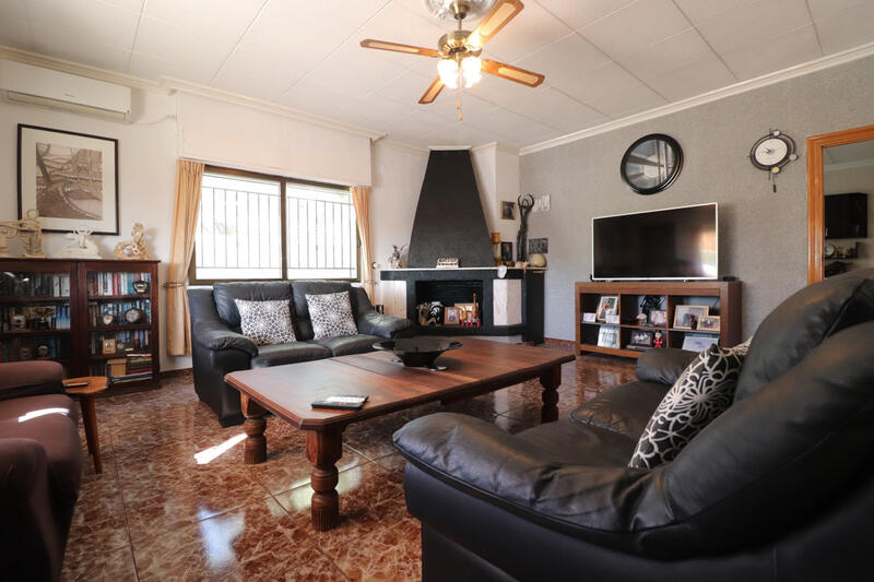 6 bedroom Villa for sale 6 bedroom Villa for sale