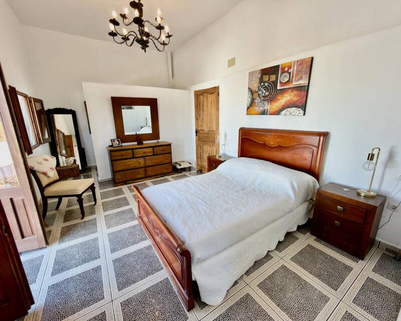 3 Schlafzimmer Landhaus zu verkaufen
