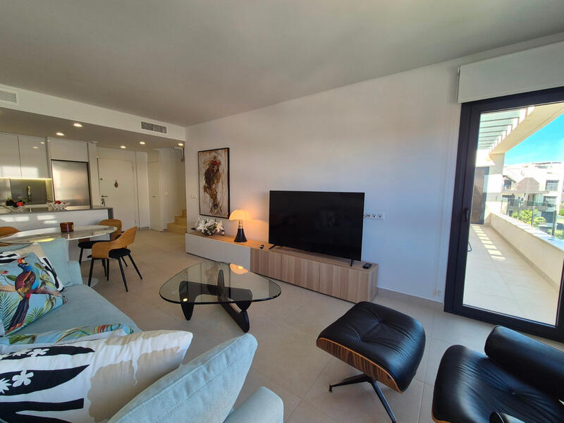 3 bedroom Apartment for sale