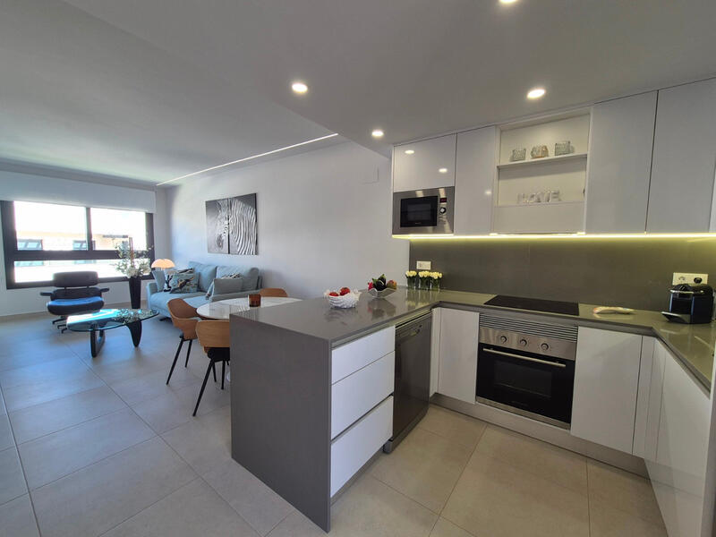 3 bedroom Apartment for sale