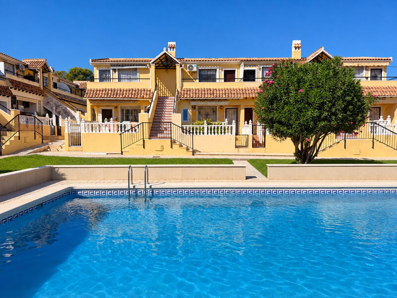 Apartment for sale in Villamartin, Alicante Apartment for sale in Villamartin, Alicante