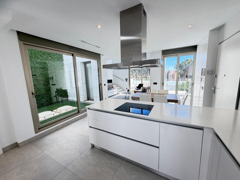 4 bedroom Villa for sale 4 bedroom Villa for sale