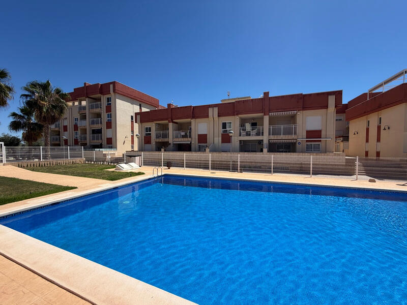квартира продается в Cabo Roig, Alicante
