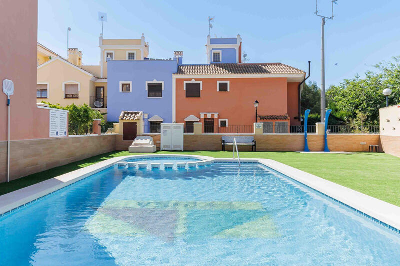 3 bedroom Townhouse for sale