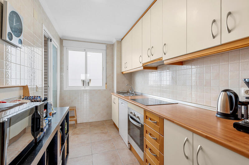 3 bedroom Apartment for sale