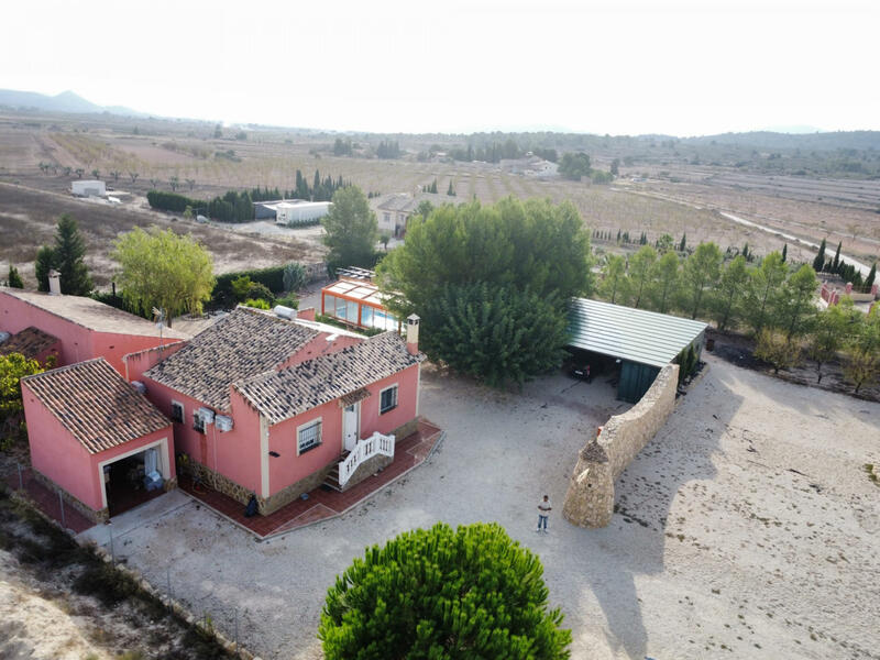 3 bedroom Country House for sale 3 bedroom Country House for sale