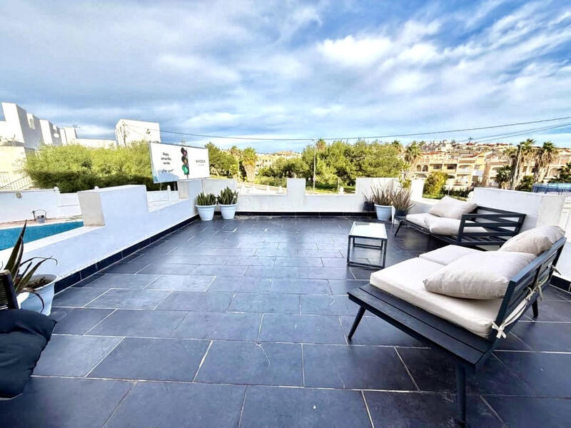 6 bedroom Villa for sale