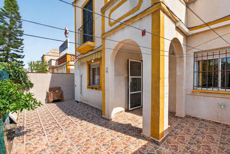 Townhouse for sale in Torrevieja, Alicante