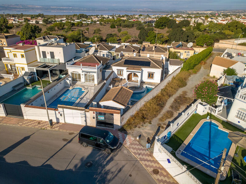 3 bedroom Villa for sale
