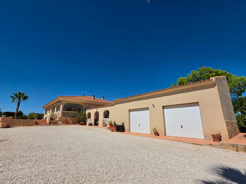 4 bedroom Villa for sale 4 bedroom Villa for sale