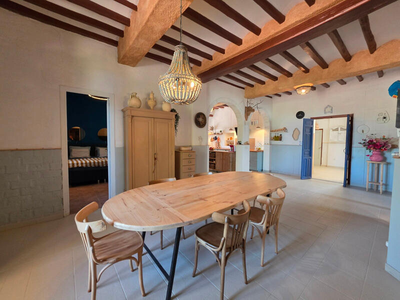 6 bedroom Country House for sale 6 bedroom Country House for sale
