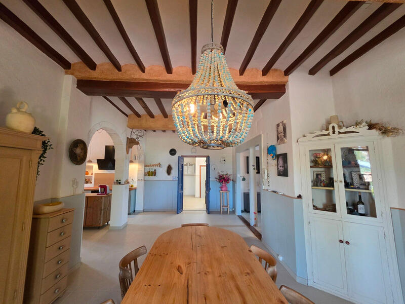 6 bedroom Country House for sale 6 bedroom Country House for sale