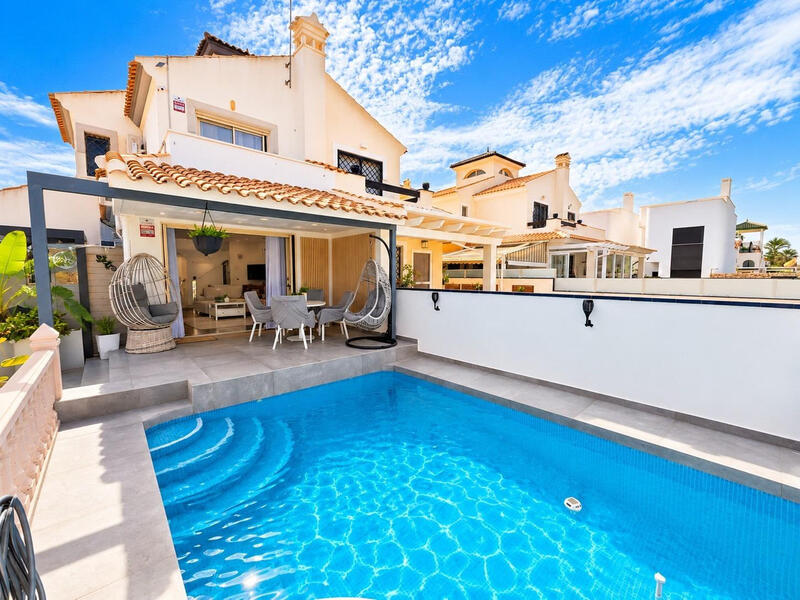 3 bedroom Villa for sale