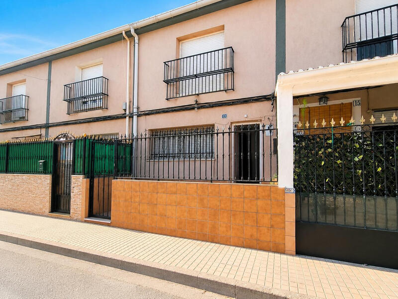 4 bedroom Townhouse for sale