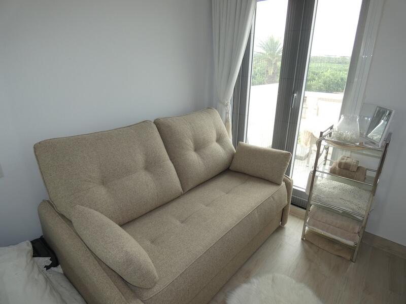 2 bedroom Townhouse for sale