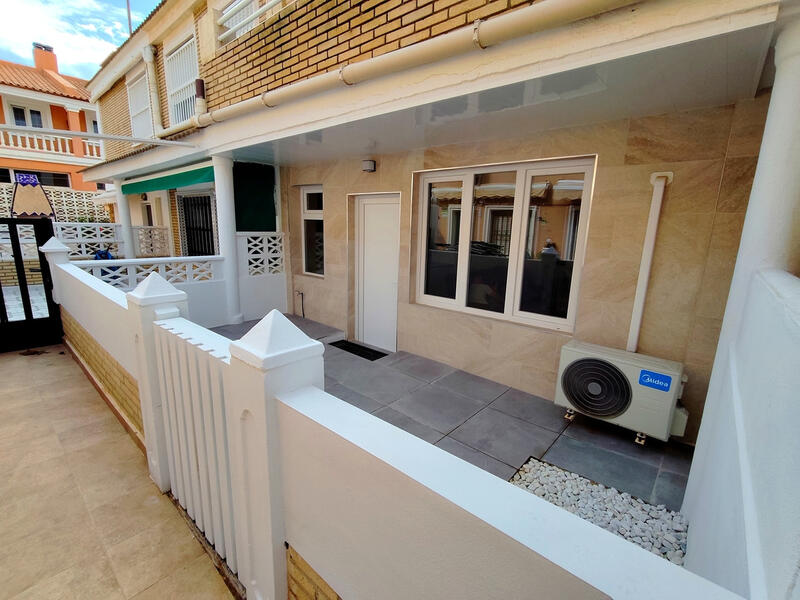 2 slaapkamer Appartement Te koop 2 slaapkamer Appartement Te koop