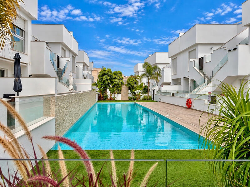 Apartamento en venta en Pilar de la Horadada, Alicante
