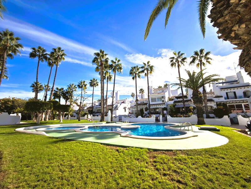 Apartment for sale in Villamartin, Alicante Apartment for sale in Villamartin, Alicante
