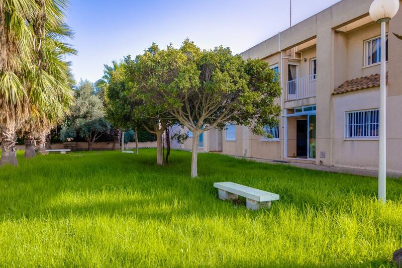 Stadthaus zu verkaufen in Torrevieja, Alicante