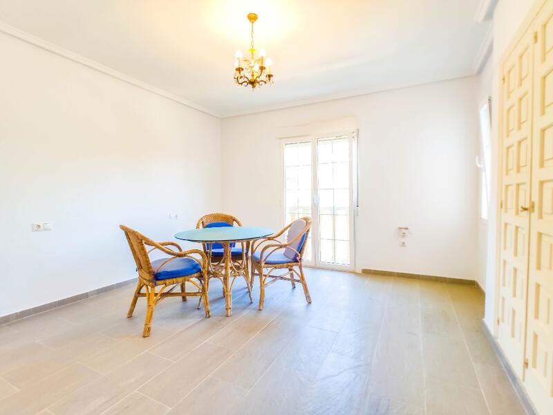 6 bedroom Villa for sale
