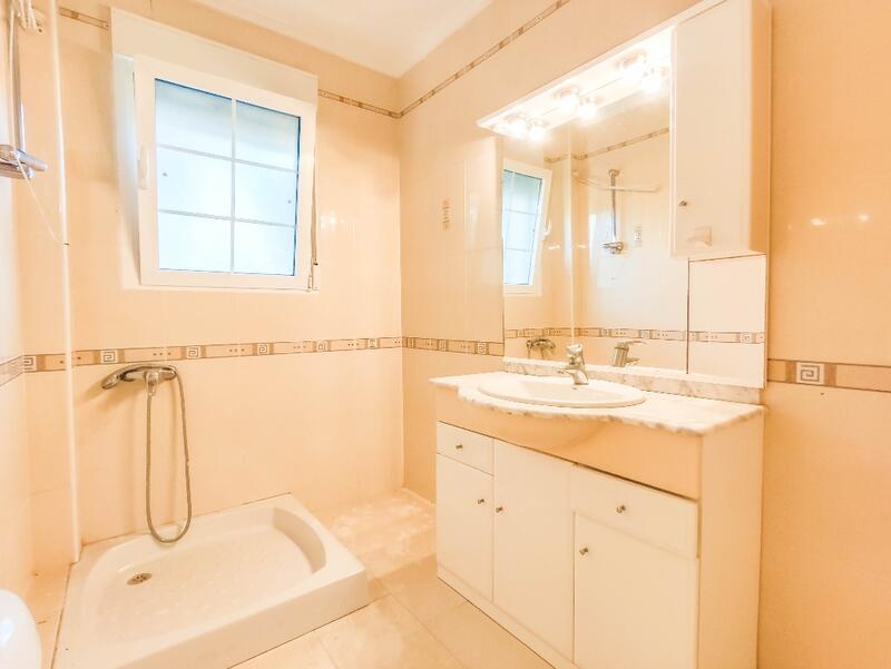 6 bedroom Villa for sale