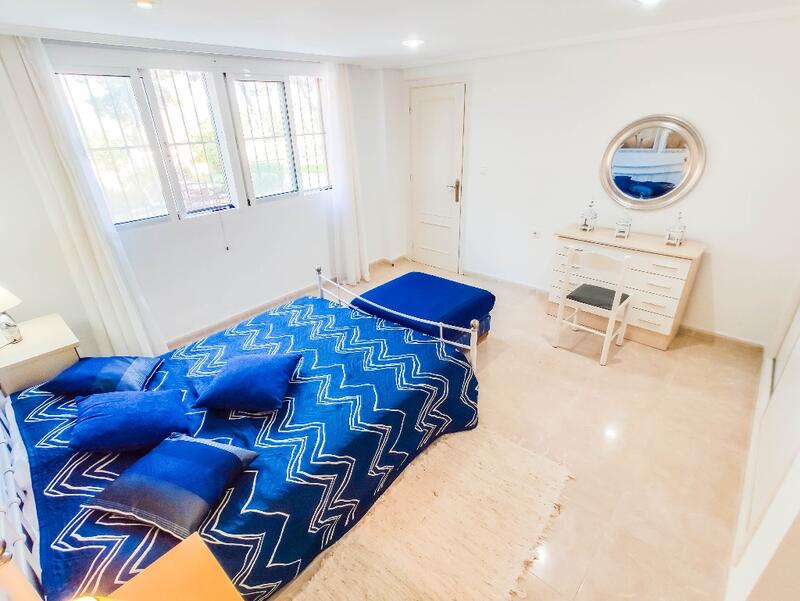 6 bedroom Villa for sale
