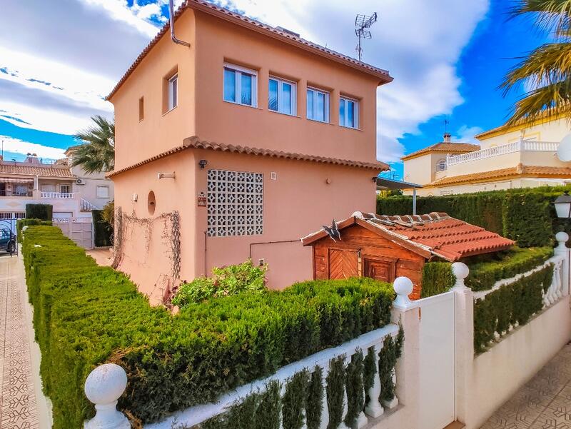 4 Cuarto Villa en venta