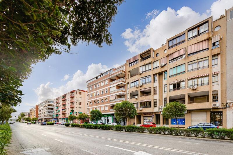 Appartement zu verkaufen in Torrevieja, Alicante