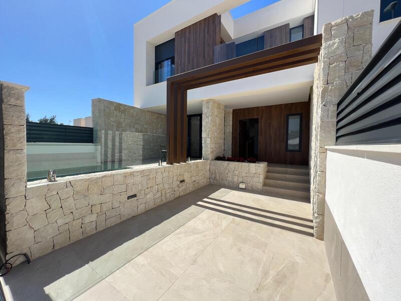 Villa en venta en Dolores, Alicante