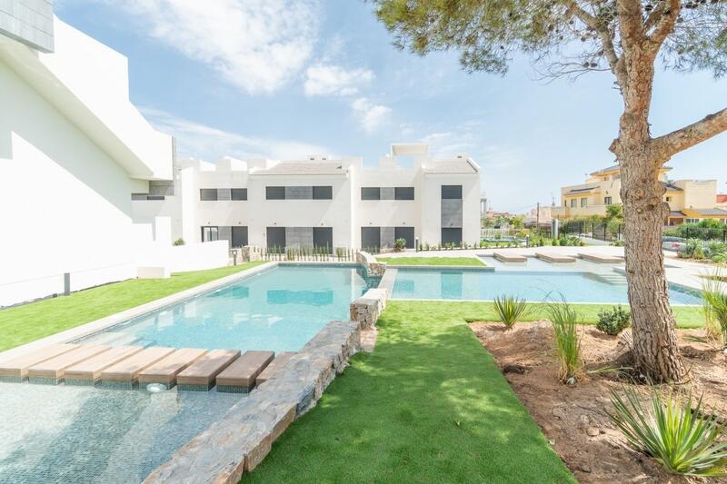 Villa til salg i Torrevieja, Alicante