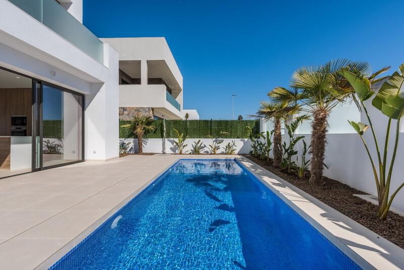Villa for sale in Santiago de la Ribera, Murcia