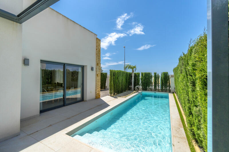 Villa for sale in Ciudad Quesada, Alicante