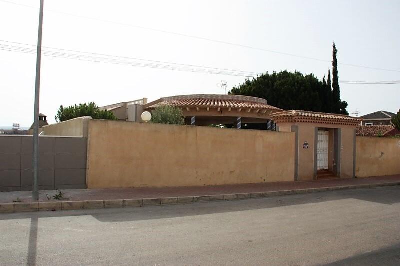 Villa til salg i Torrevieja, Alicante