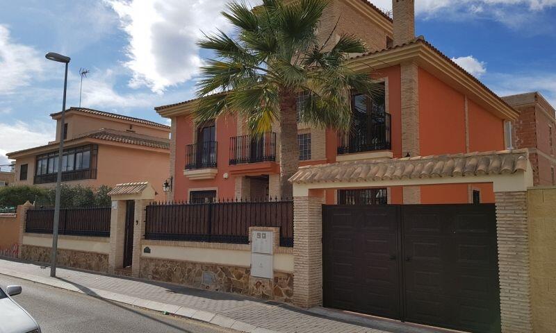 4 Cuarto Villa en venta