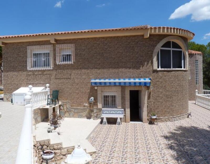 6 Cuarto Villa en venta