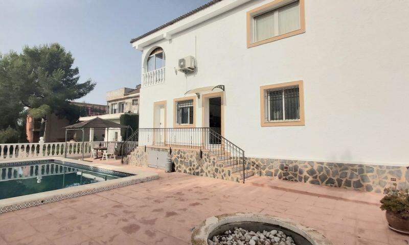 3 Cuarto Villa en venta