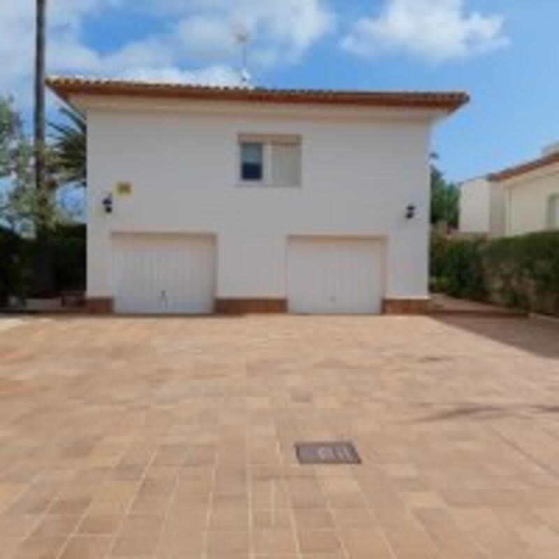 4 bedroom Villa for sale