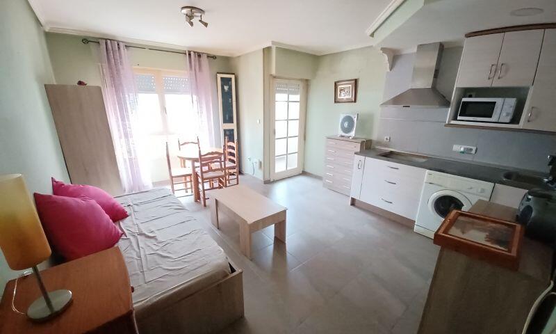 Lägenhet för långsiktig hyra i Torrevieja, Alicante