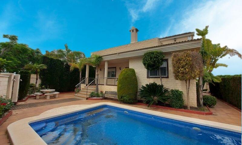 Villa en venta en Torre de la Horadada, Alicante