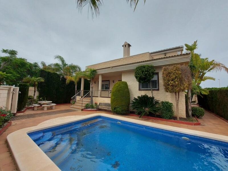 5 bedroom Villa for sale